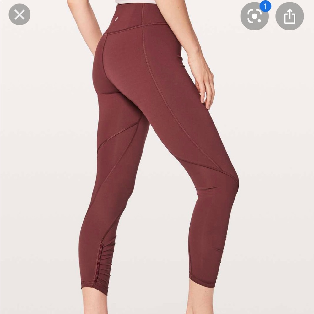 Lululemon Play off the pleats tight 25”